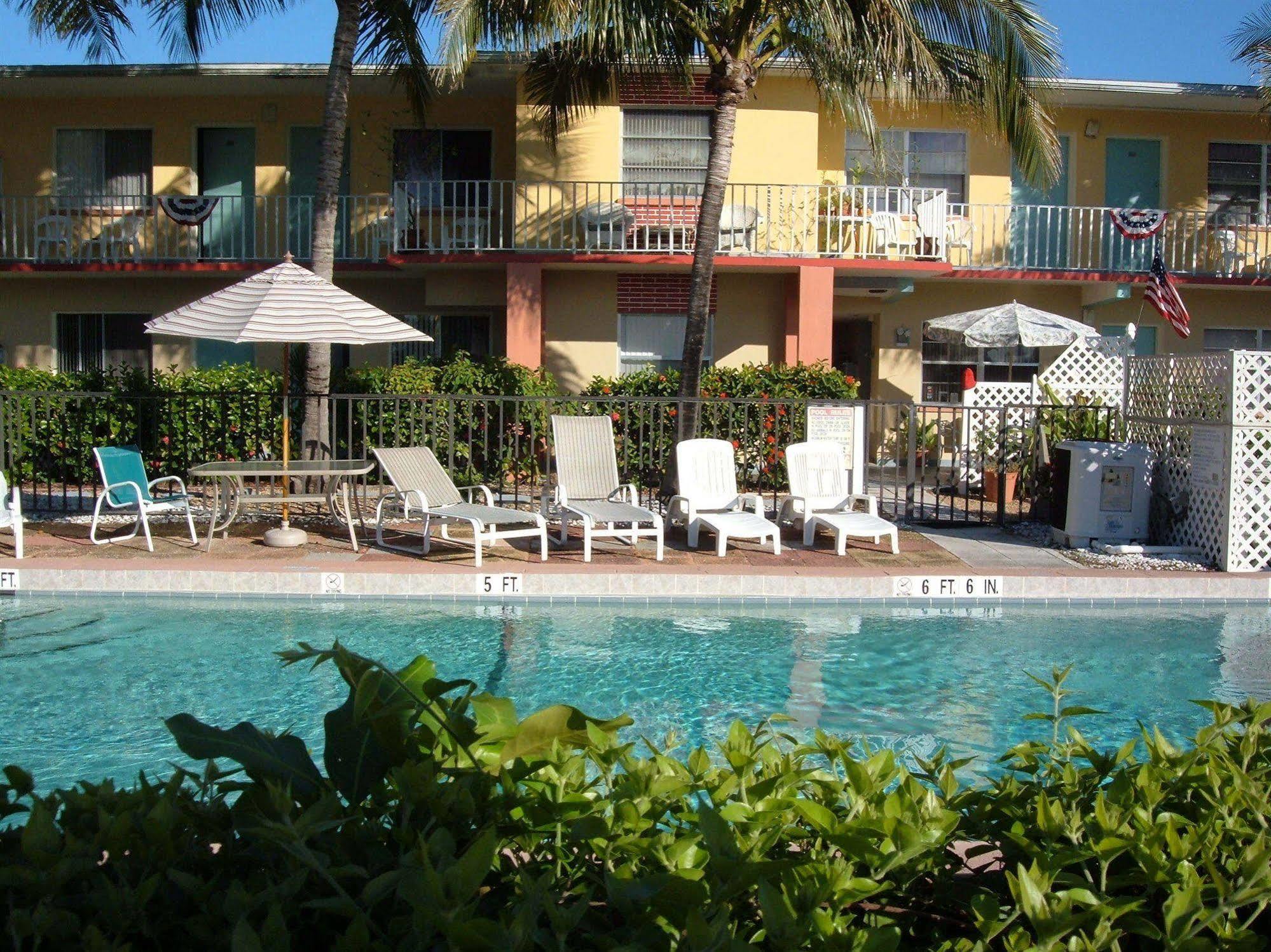 Hideaway Waterfront Resort Cabo Coral Exterior foto